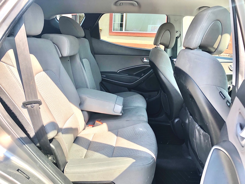 Photo 9 of this HYUNDAI SANTA FE SPORT