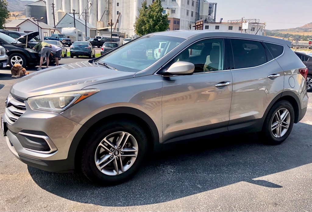 Photo 5 of this HYUNDAI SANTA FE SPORT