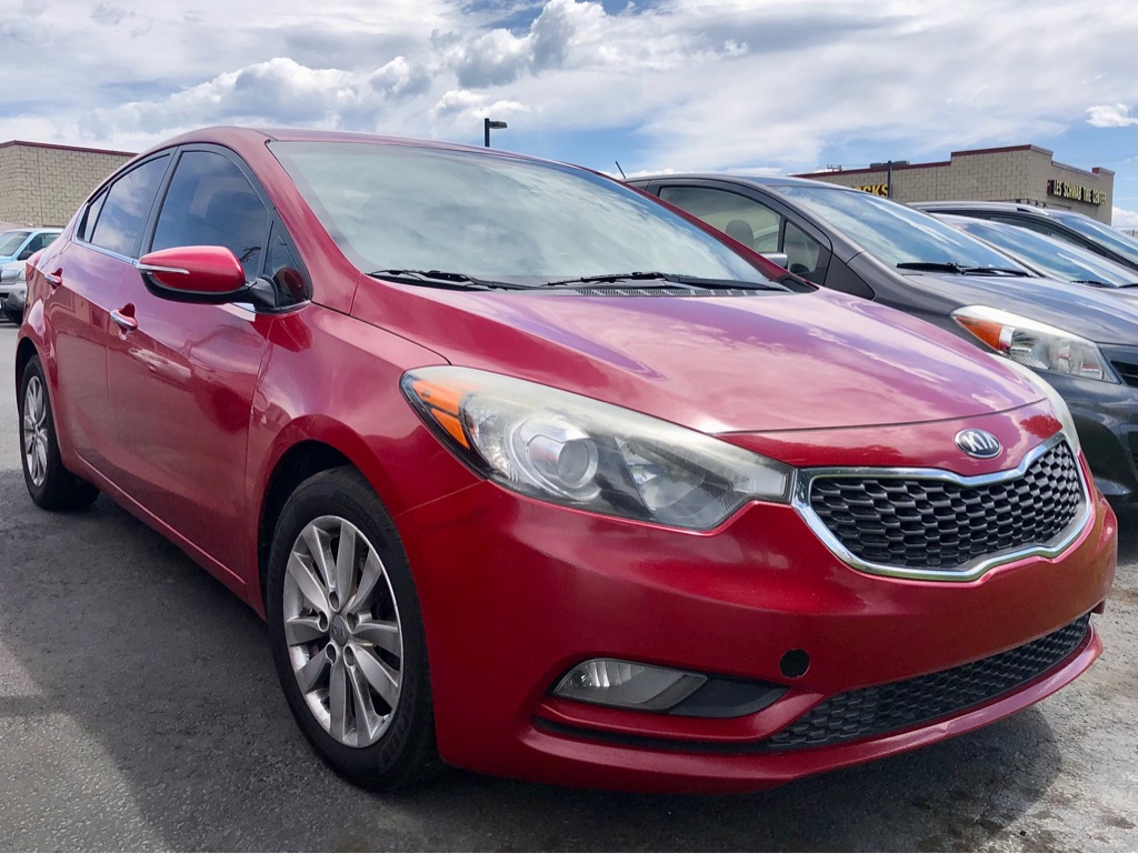 Photo 2 of this KIA FORTE