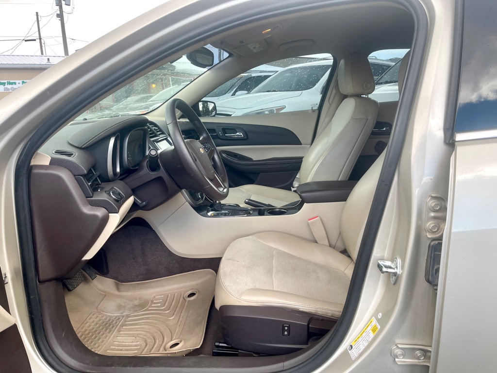 Photo 5 of this CHEVROLET MALIBU LIMITED