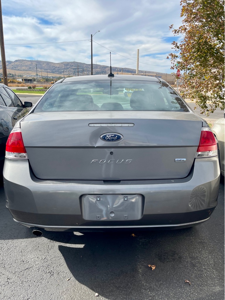 Photo 4 of this FORD FOCUS