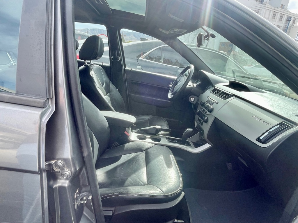Photo 7 of this FORD FOCUS