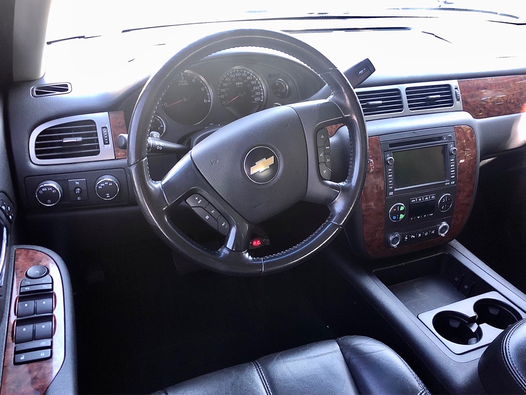 Photo 6 of this CHEVROLET AVALANCHE