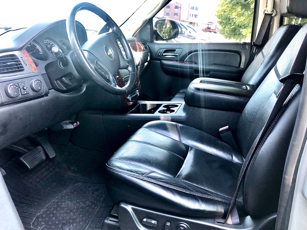Photo 7 of this CHEVROLET AVALANCHE