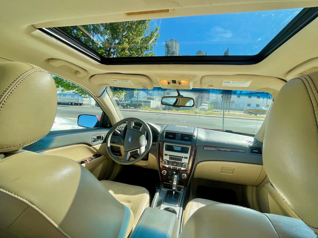 Photo 6 of this FORD FUSION