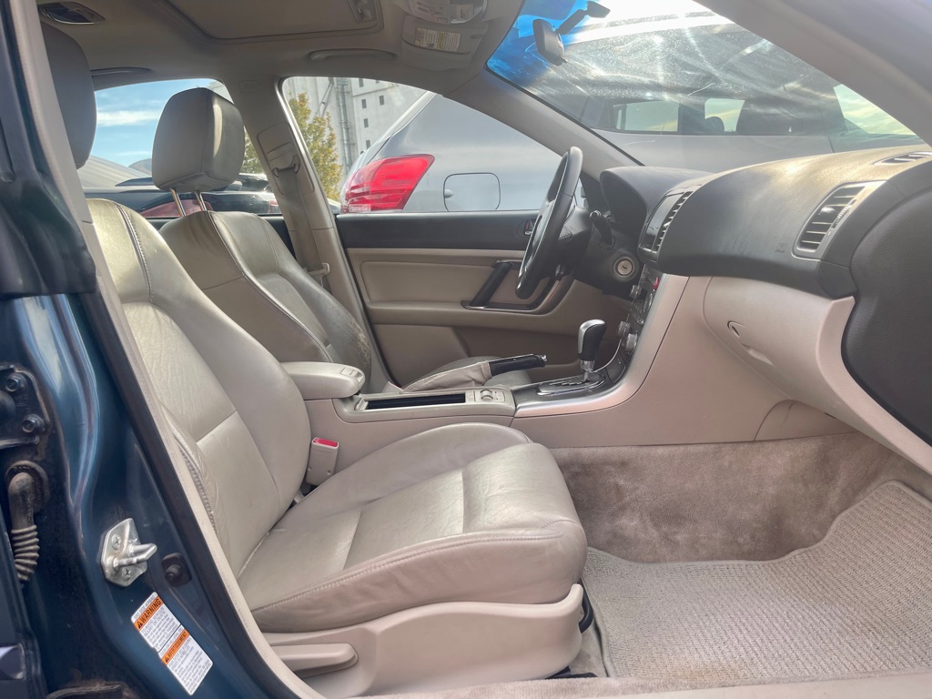 Photo 3 of this SUBARU LEGACY