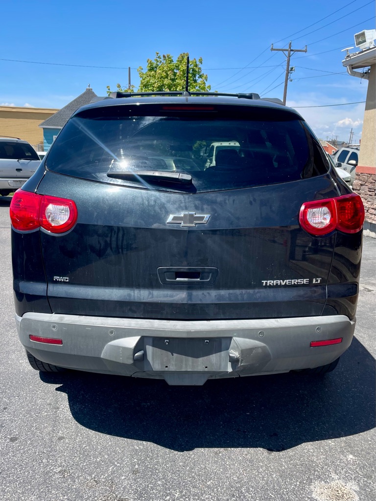 Photo 4 of this CHEVROLET TRAVERSE