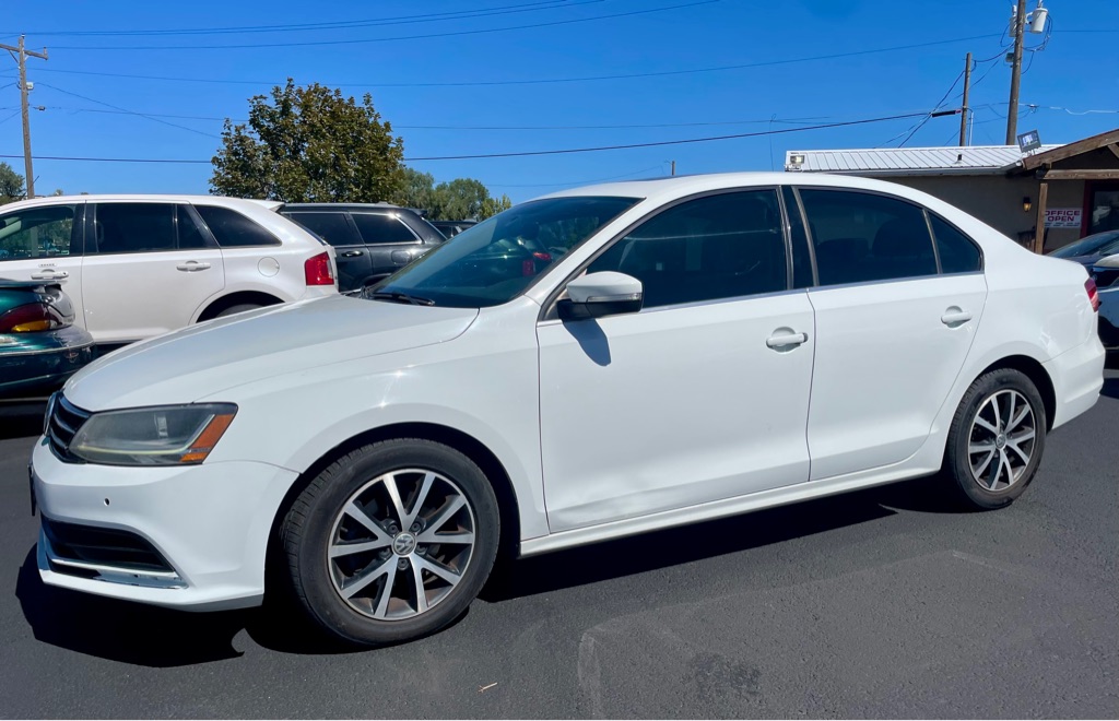 Photo 3 of this VOLKSWAGEN JETTA