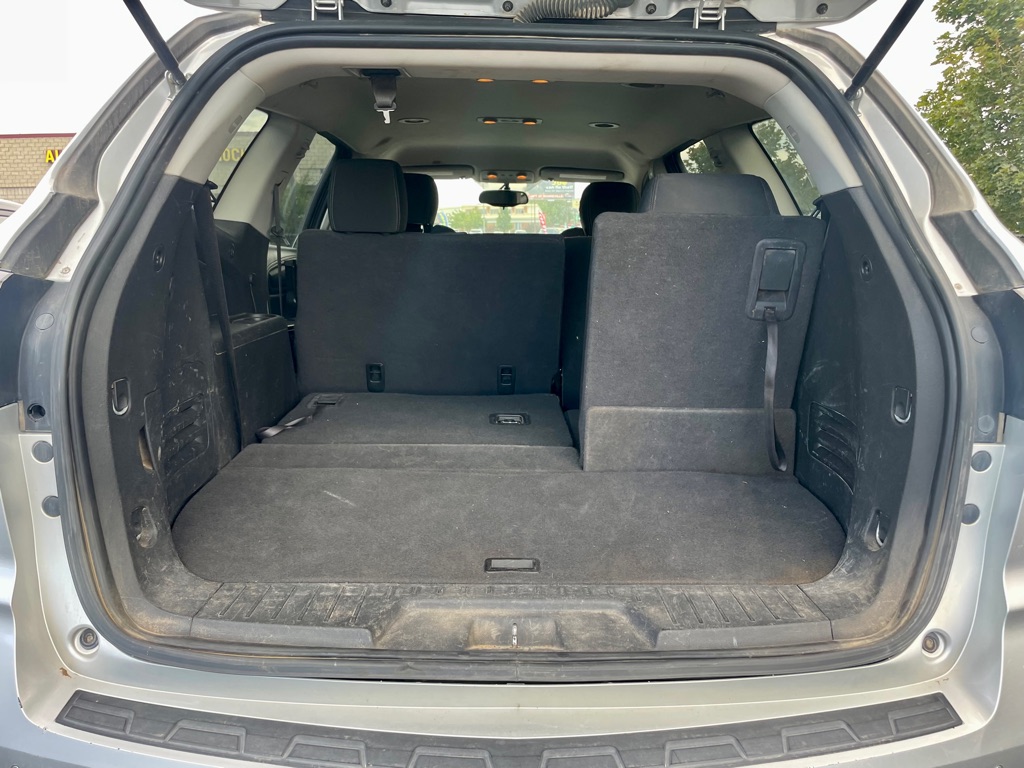 Photo 7 of this CHEVROLET TRAVERSE