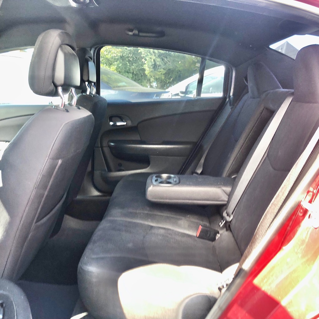 Photo 8 of this CHRYSLER 200
