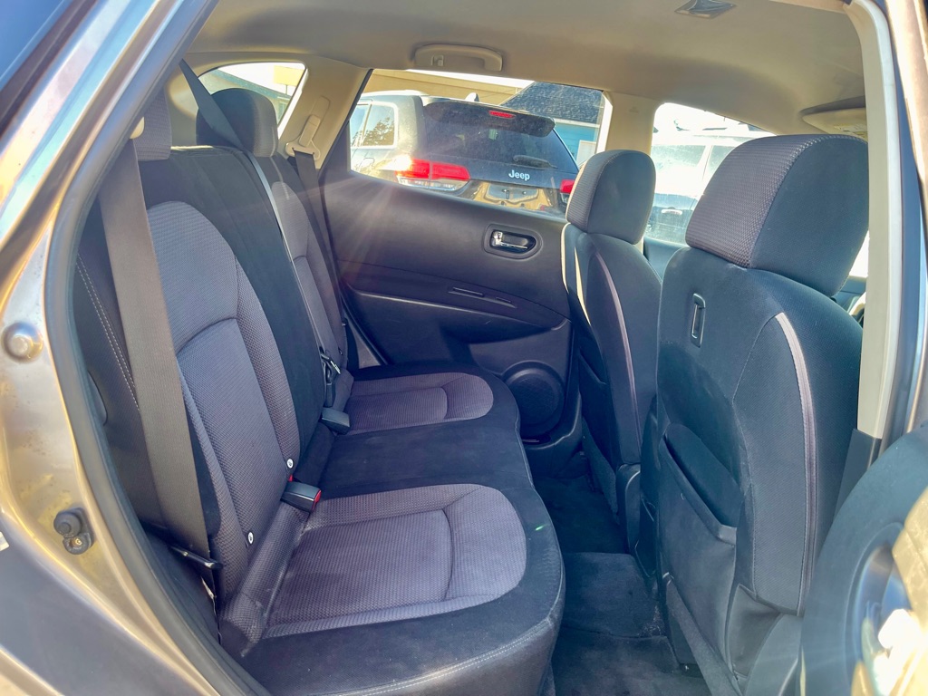 Photo 7 of this NISSAN ROGUE