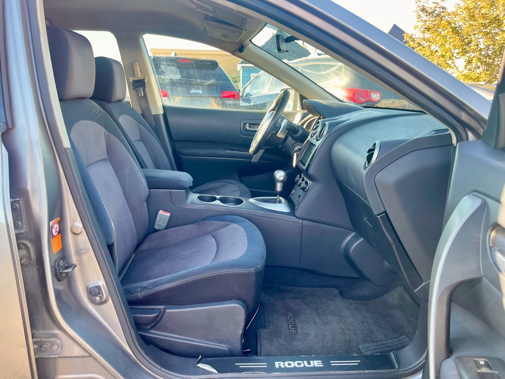 Photo 6 of this NISSAN ROGUE
