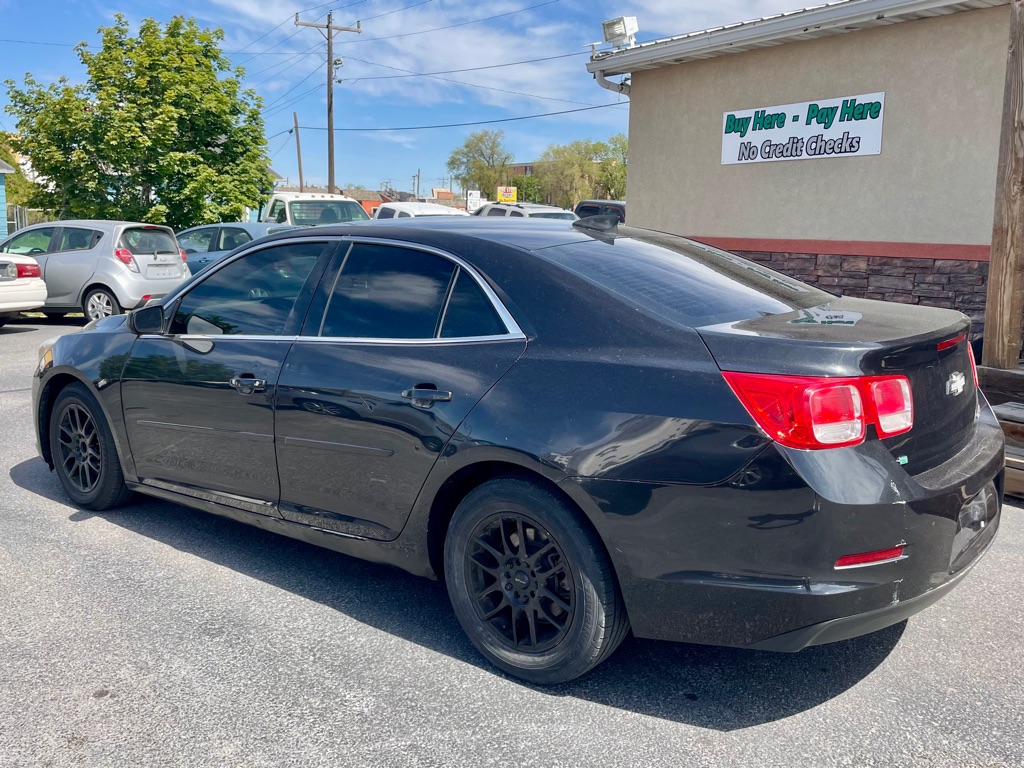 Photo 5 of this CHEVROLET MALIBU