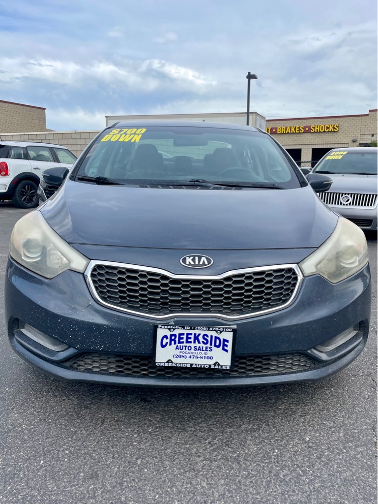 Photo 2 of this KIA FORTE