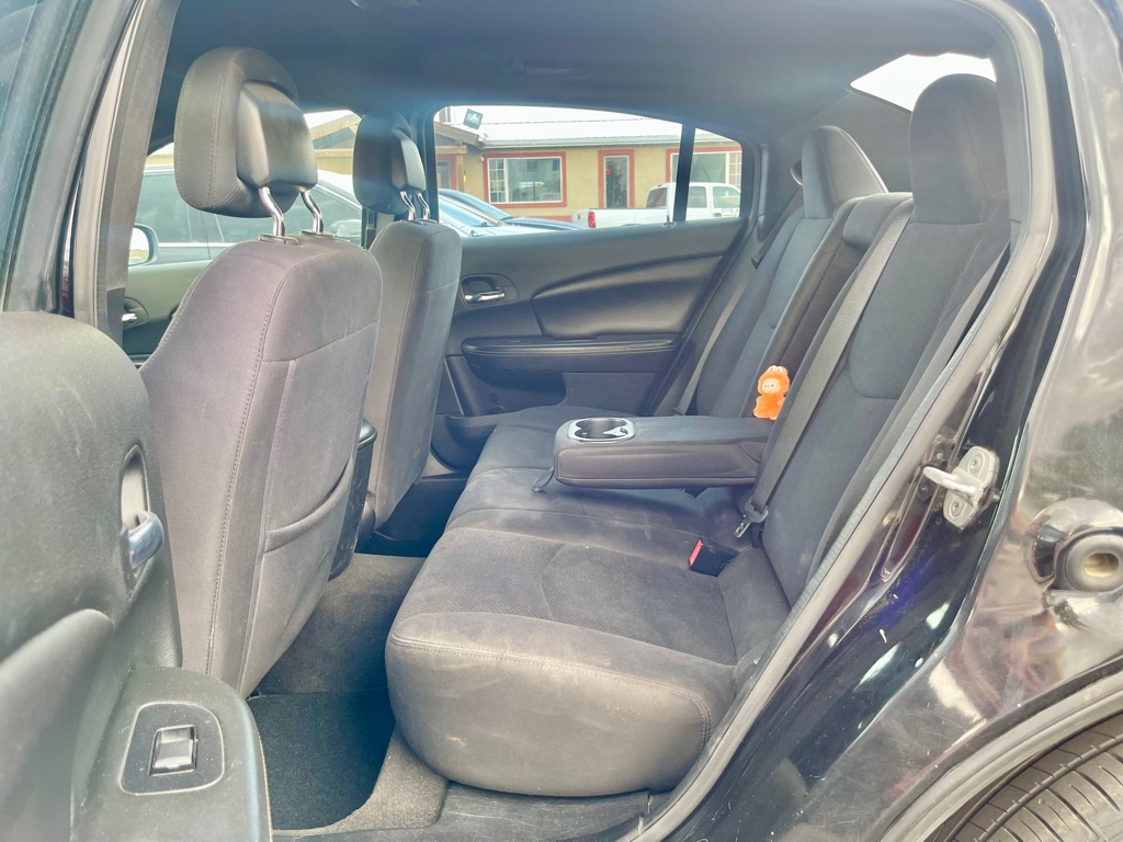 Photo 7 of this CHRYSLER 200