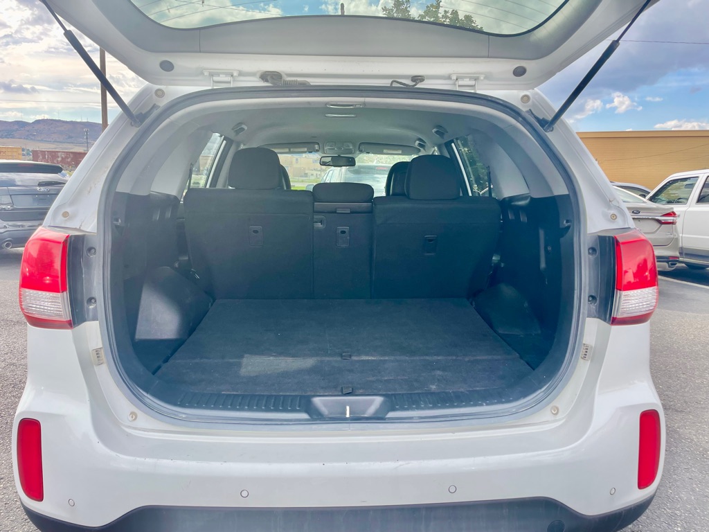Photo 5 of this KIA SORENTO
