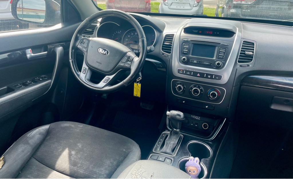 Photo 7 of this KIA SORENTO