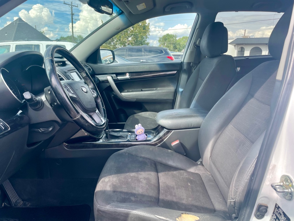 Photo 6 of this KIA SORENTO