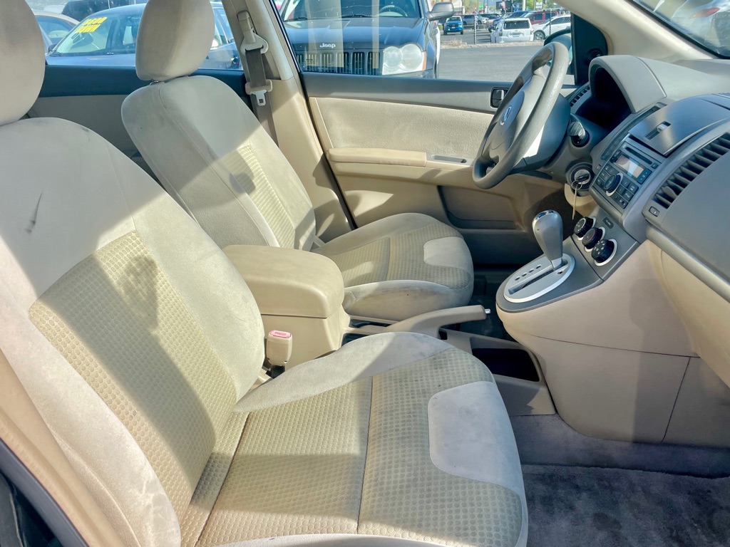 Photo 8 of this NISSAN SENTRA
