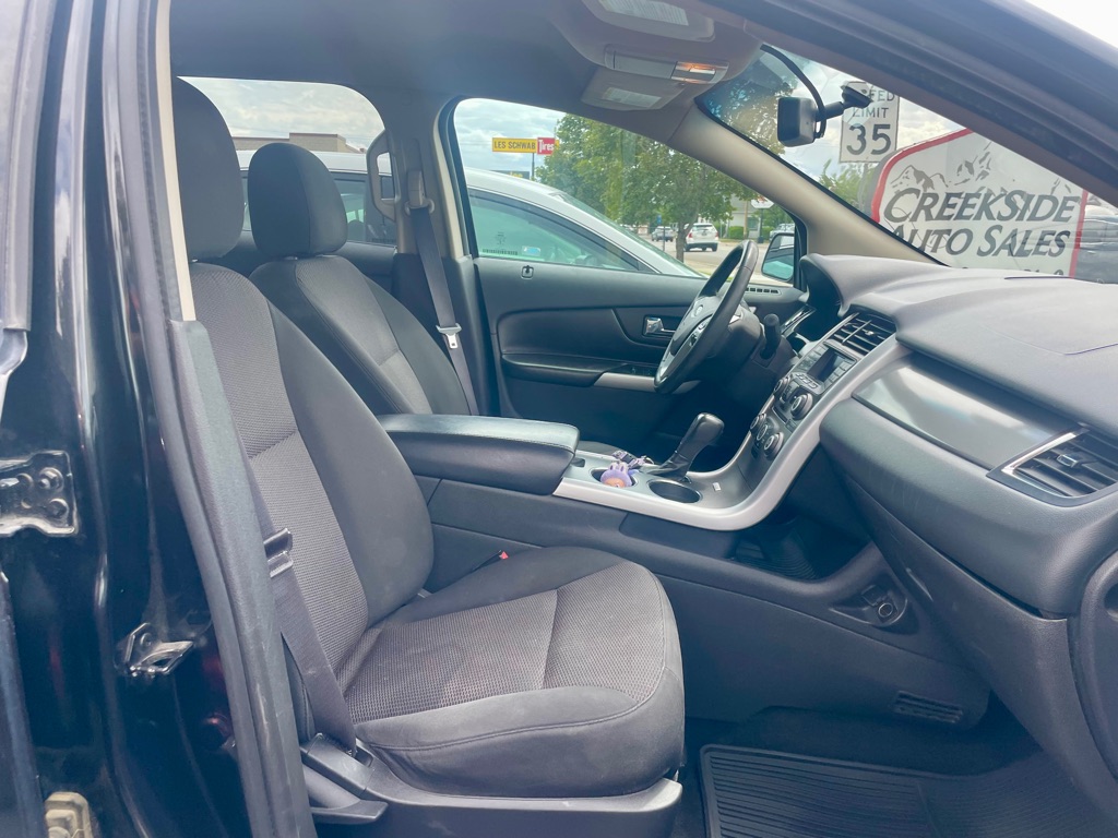 Photo 6 of this FORD EDGE