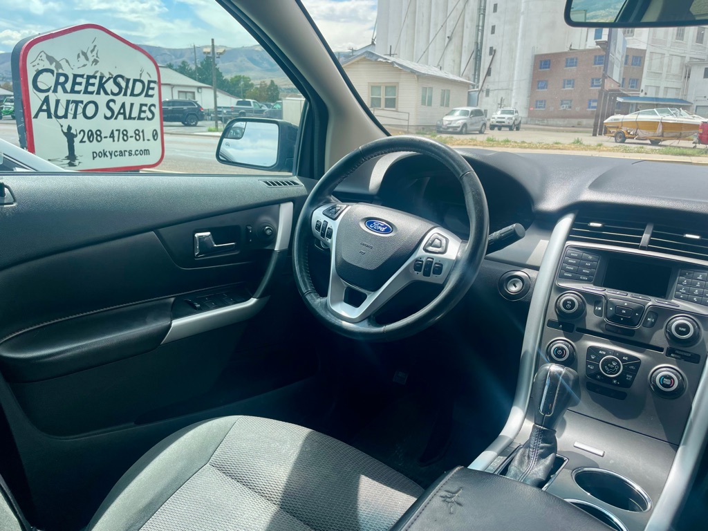 Photo 7 of this FORD EDGE