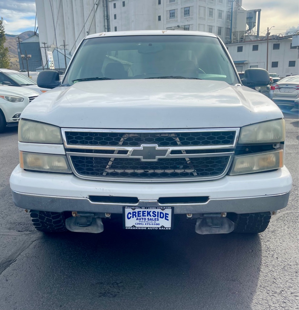 Photo 2 of this CHEVROLET SILVERADO 1500