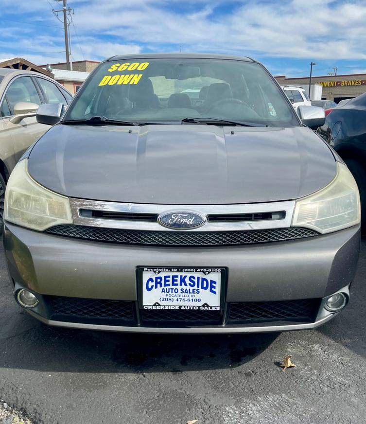 Photo 2 of this FORD FOCUS