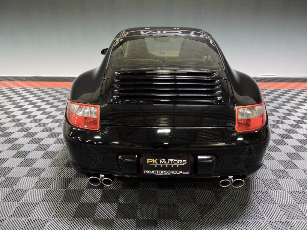 Photo 8 of this PORSCHE 911 CARRERA 4S