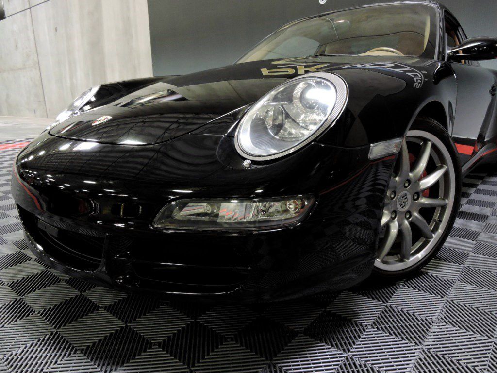 Photo 17 of this PORSCHE 911 CARRERA 4S
