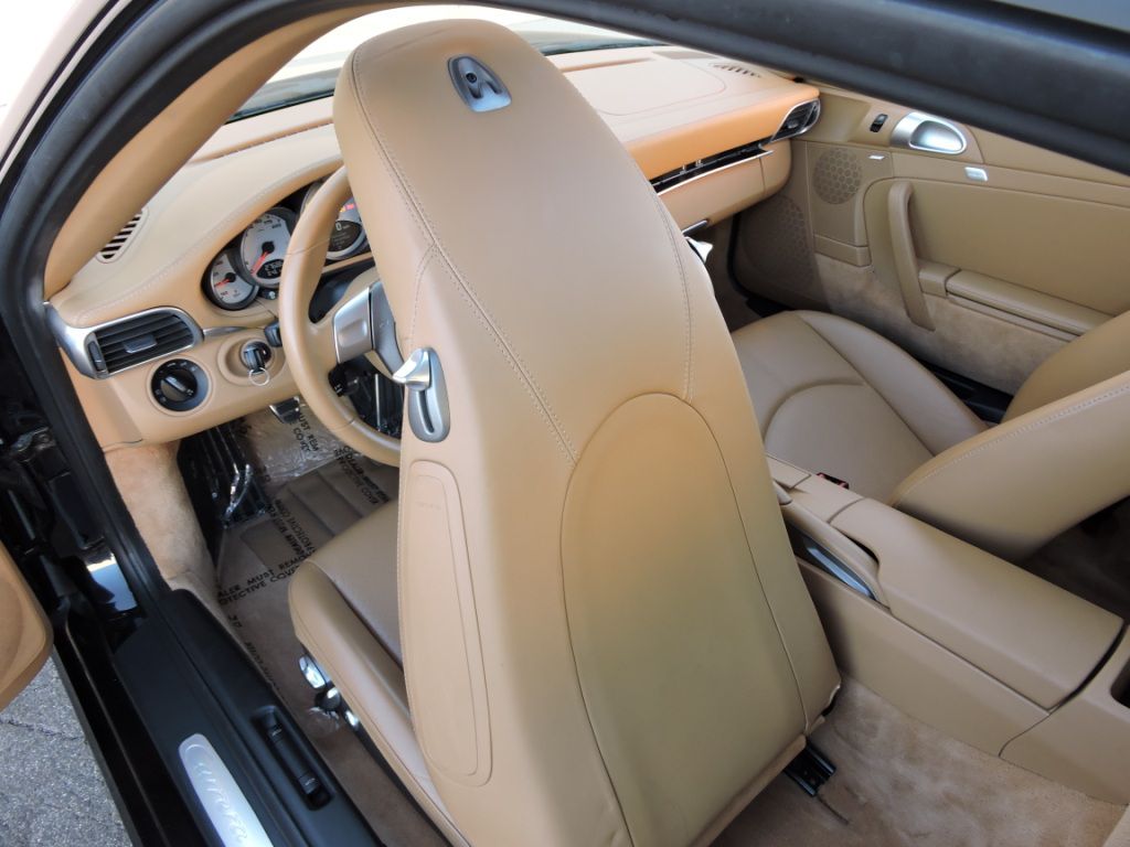 Photo 25 of this PORSCHE 911 CARRERA 4S