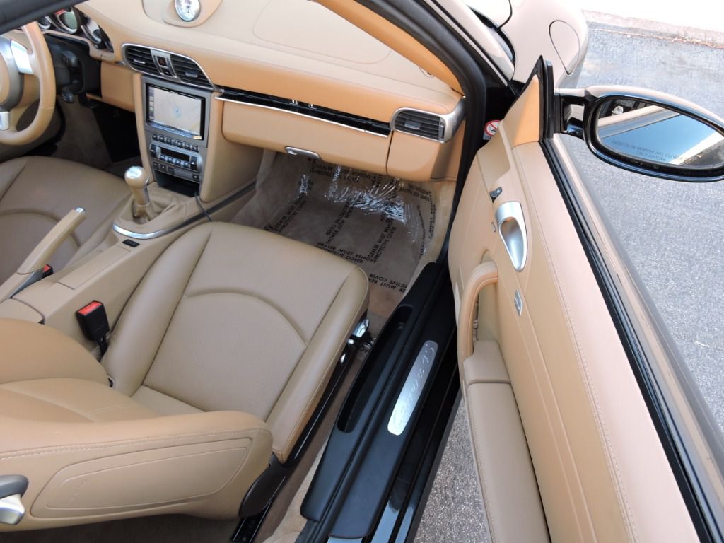Photo 27 of this PORSCHE 911 CARRERA 4S