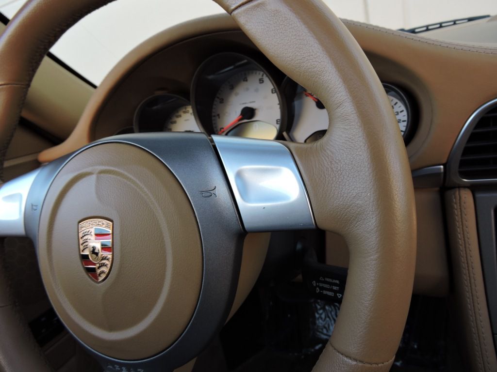 Photo 39 of this PORSCHE 911 CARRERA 4S