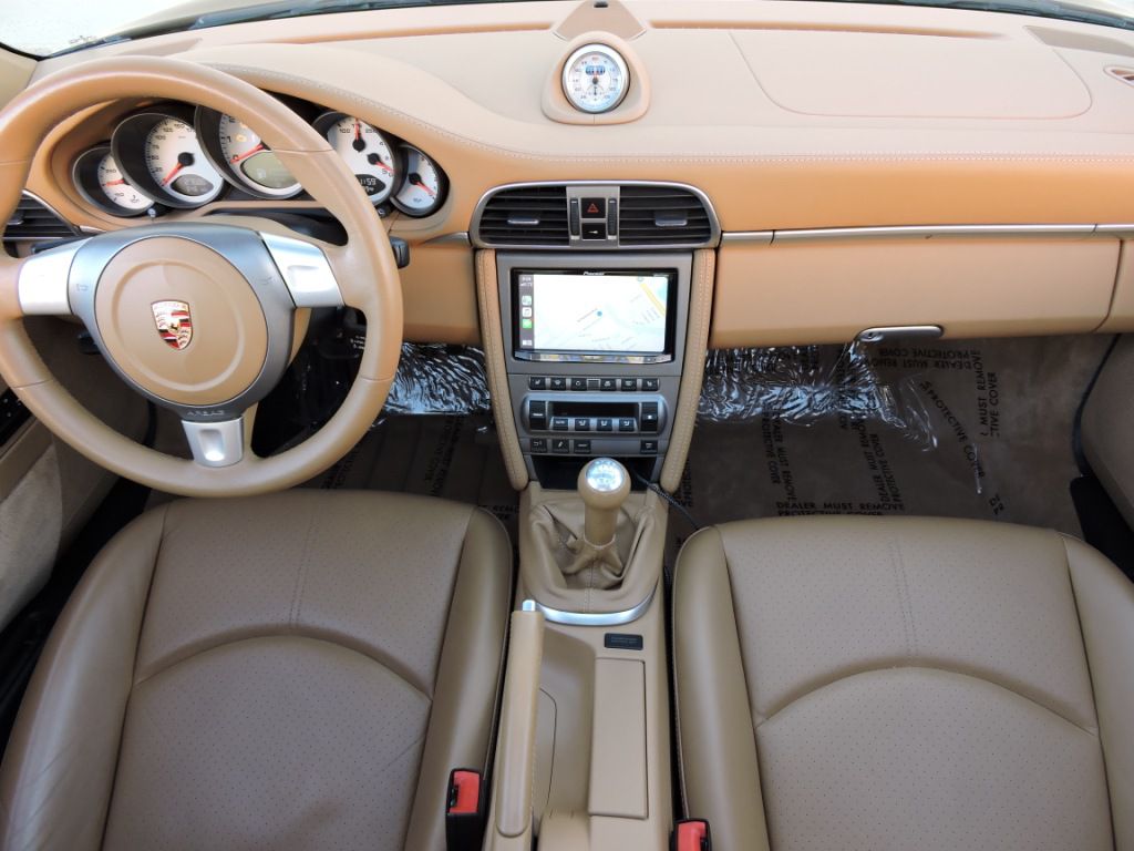 Photo 41 of this PORSCHE 911 CARRERA 4S