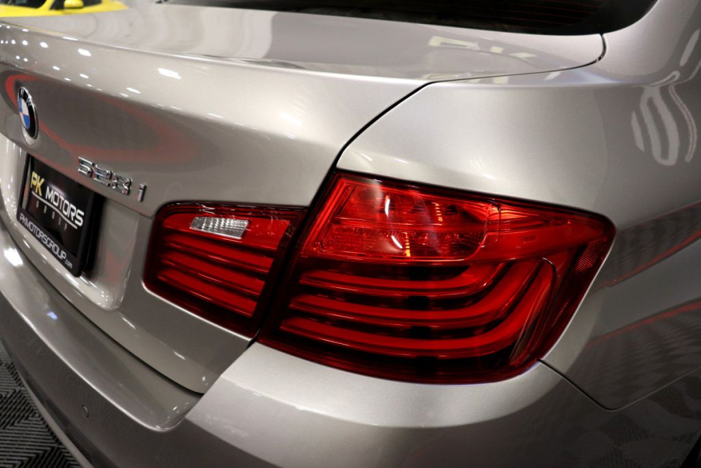Photo 8 of this BMW 528I 528I