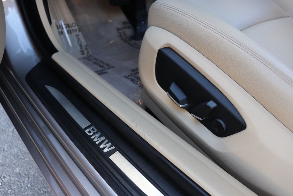 Photo 17 of this BMW 528I 528I