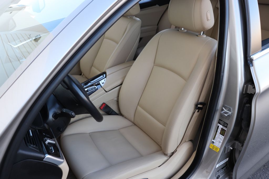 Photo 19 of this BMW 528I 528I