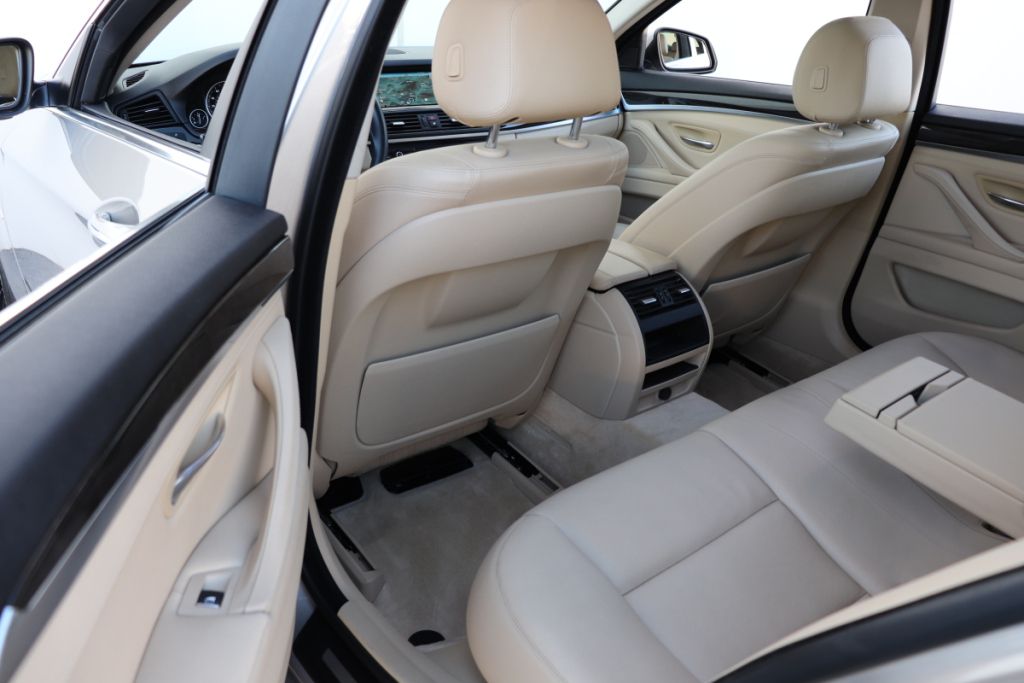 Photo 20 of this BMW 528I 528I