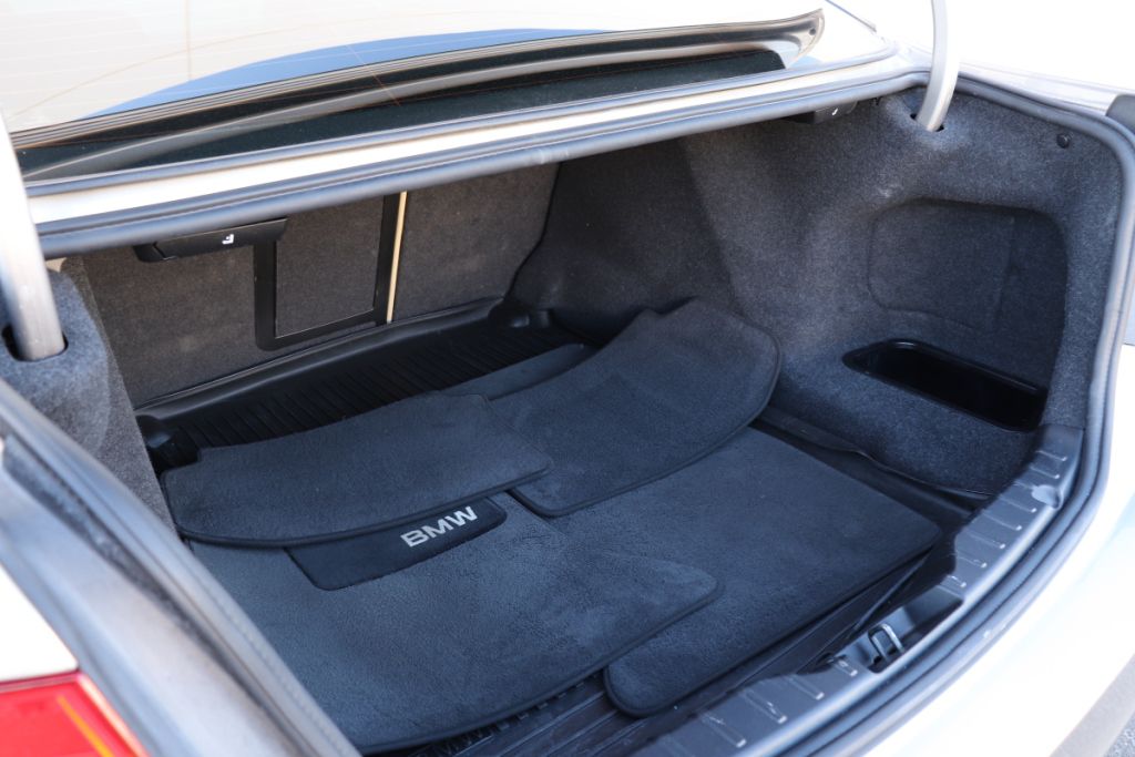 Photo 24 of this BMW 528I 528I