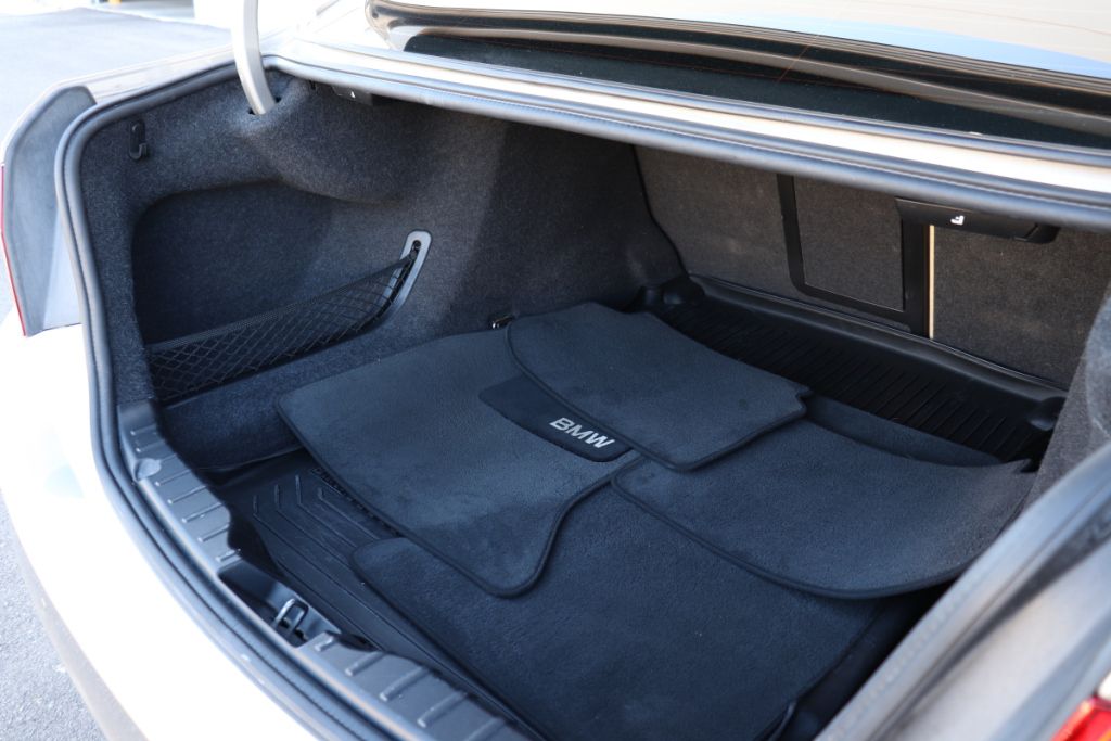 Photo 26 of this BMW 528I 528I