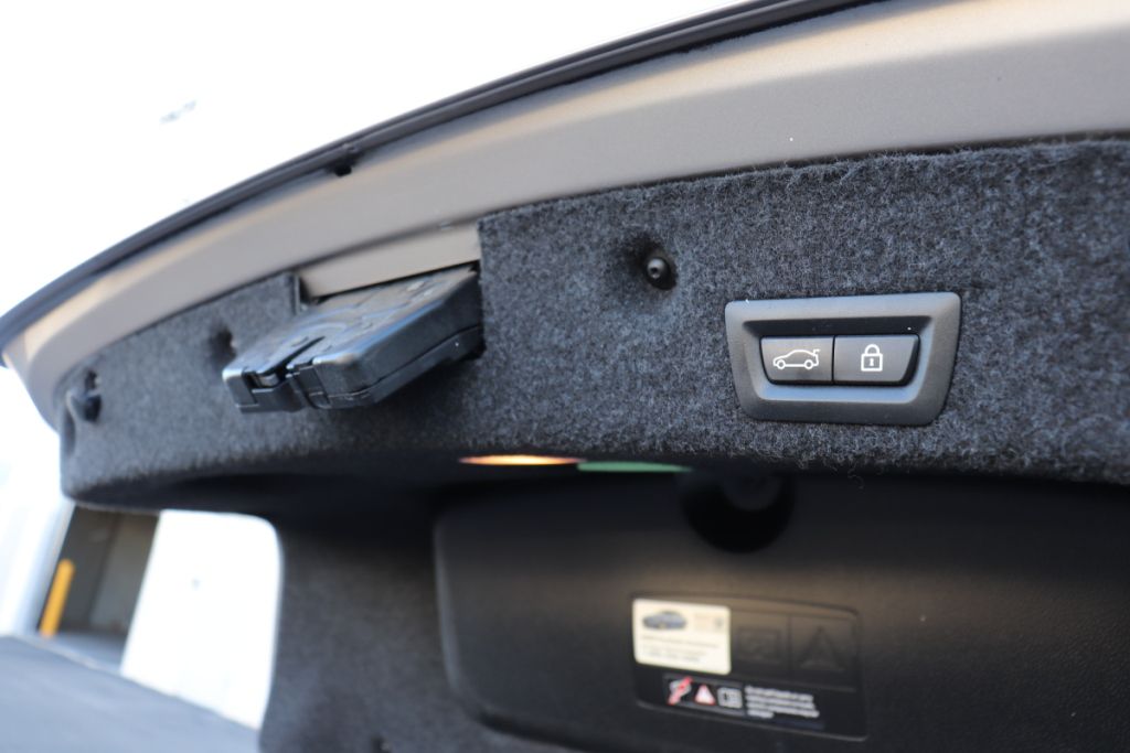 Photo 27 of this BMW 528I 528I