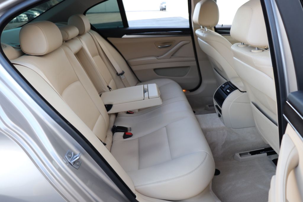 Photo 29 of this BMW 528I 528I