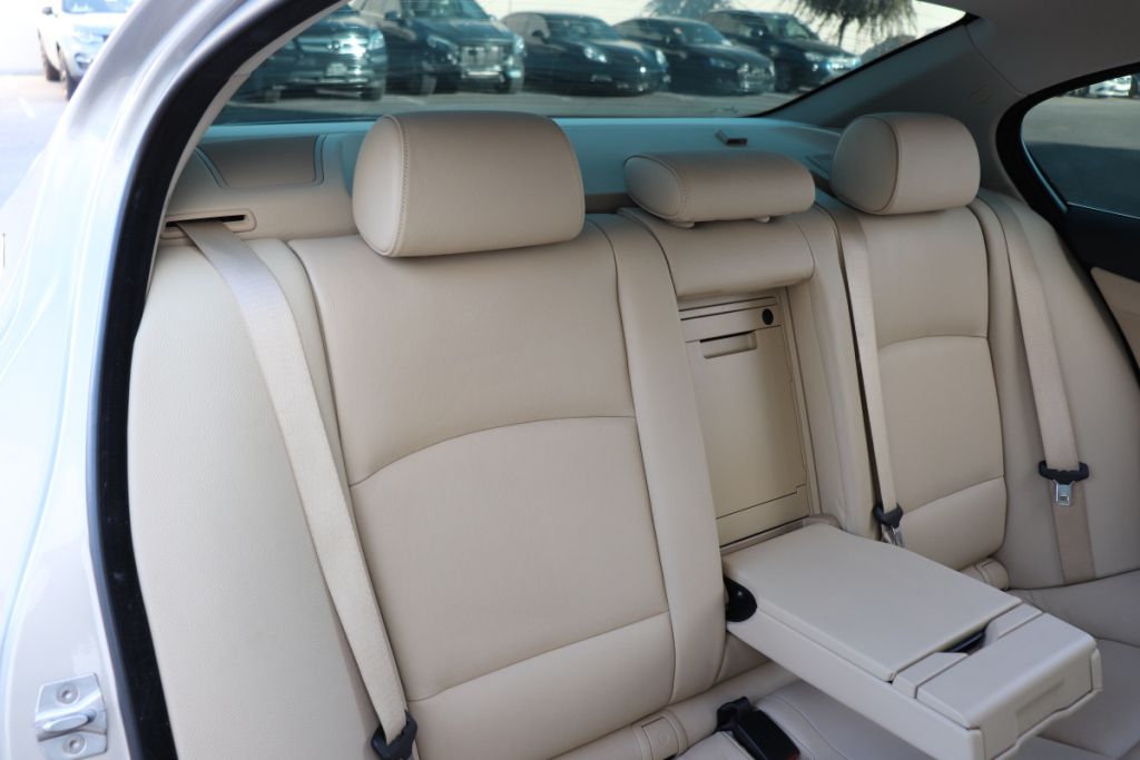 Photo 30 of this BMW 528I 528I