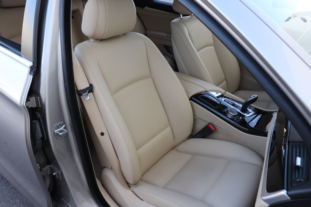 Photo 34 of this BMW 528I 528I