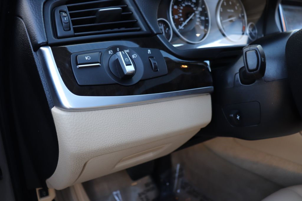 Photo 39 of this BMW 528I 528I