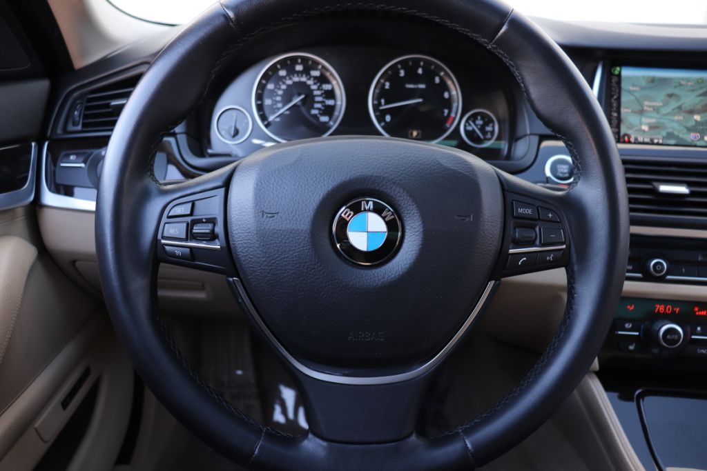 Photo 41 of this BMW 528I 528I