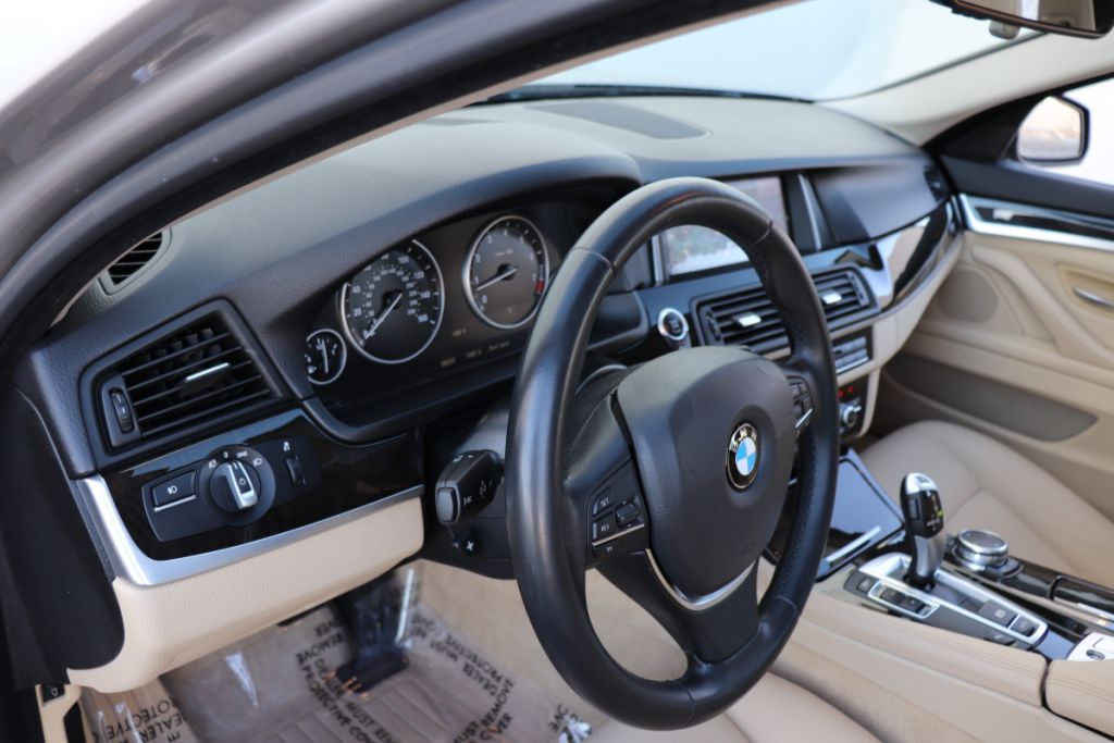 Photo 50 of this BMW 528I 528I