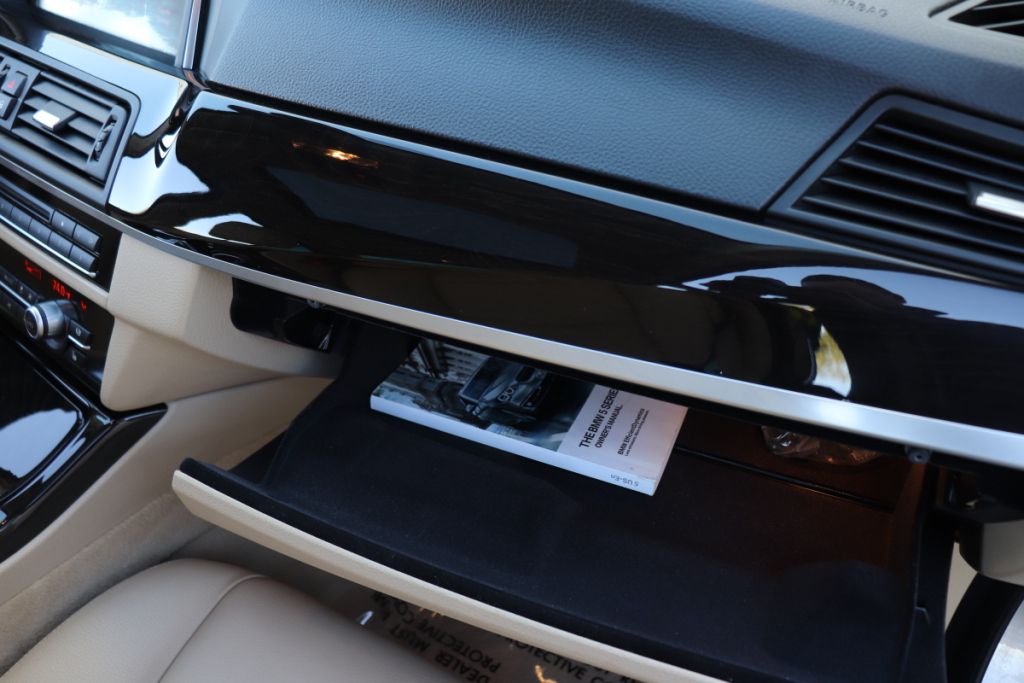 Photo 52 of this BMW 528I 528I