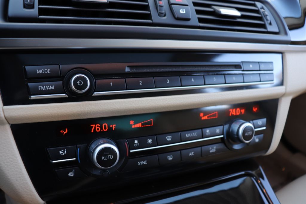 Photo 58 of this BMW 528I 528I