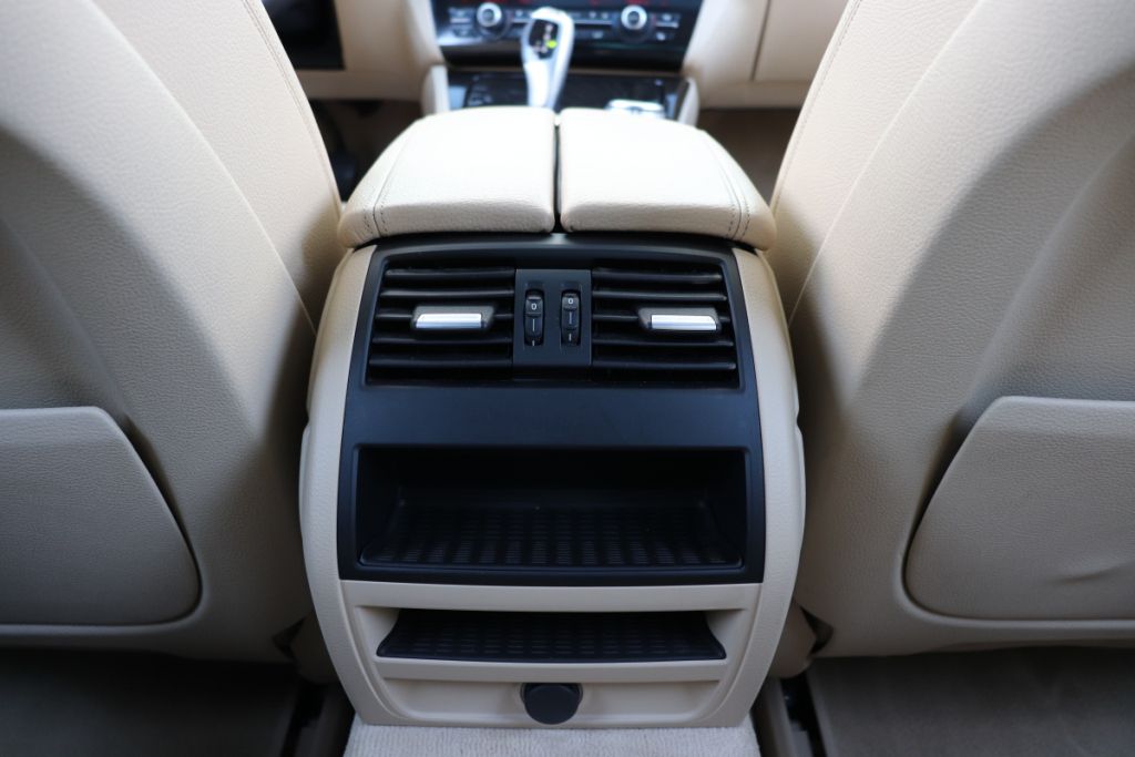 Photo 66 of this BMW 528I 528I