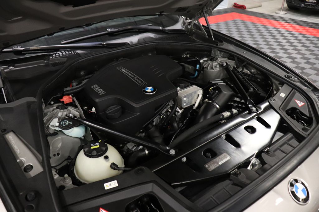 Photo 80 of this BMW 528I 528I